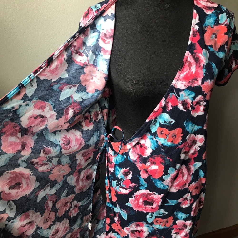 Hello Miz Maternity floral wrap dress - Picture 6 of 9